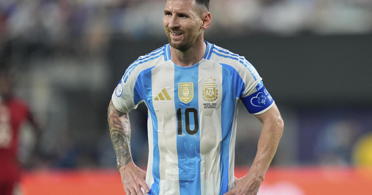 Inter Miami star Lionel Messi receives inaugural MARCA America award