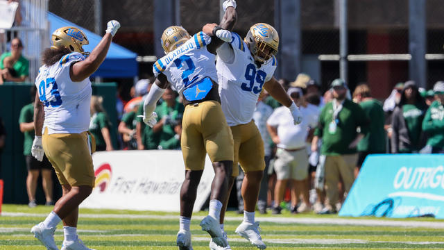 UCLA v Hawaii 