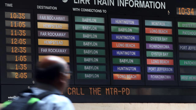 Long Island Railroad Workers Poised To Start Strike This Weekend 