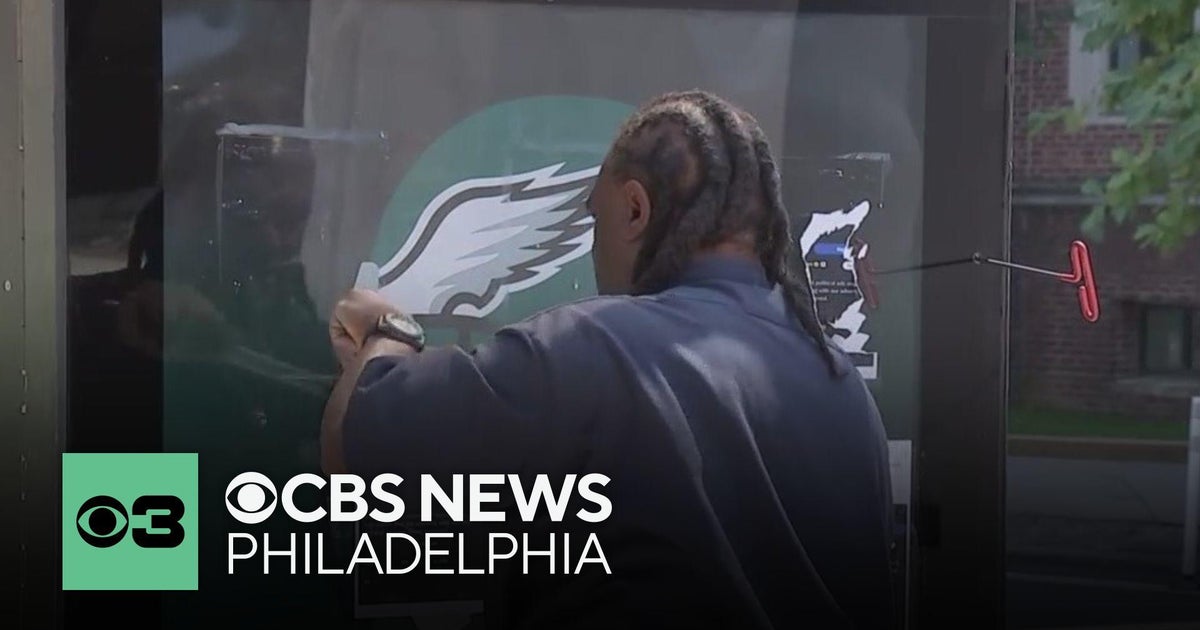 "Counterfeit" Philadelphia Eagles political ads endorsing Kamala Harris removed from bus stops - CBS Philadelphia