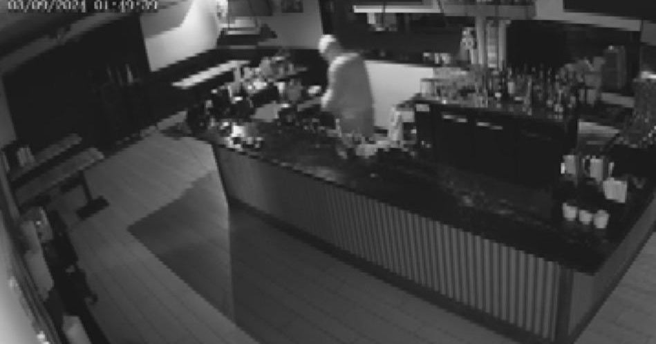 Caught on camera: Thieves steal cash from Apocalypse BBQ in Kendall