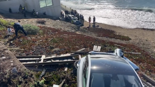 SFFD rescue after cars go over cliff near Cliff House 