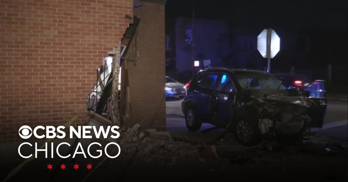 Driver loses control, crashes into church in Chatham - CBS Chicago