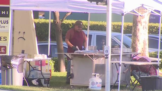 elk-grove-street-food-vendor.jpg 