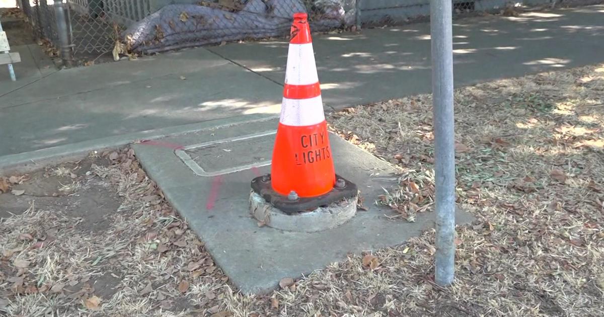 Viral TikTok calls on the city of Sacramento to replace damaged streetlights with traffic cones