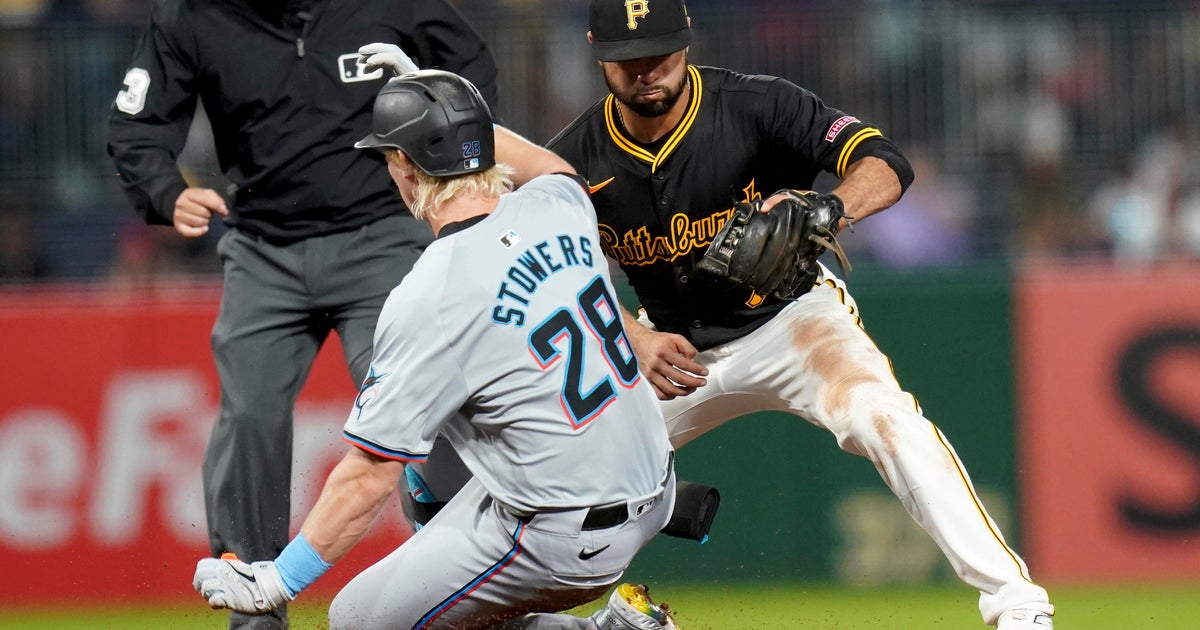 Pirates top Marlins 6-4 Pirates top Marlins 6-4