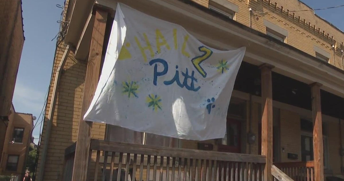 Pitt And Wvu Fans Excited For Backyard Brawl Cbs Pittsburgh