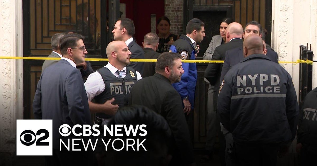 Police shooting in Brooklyn leaves man sought in homicides dead CBS