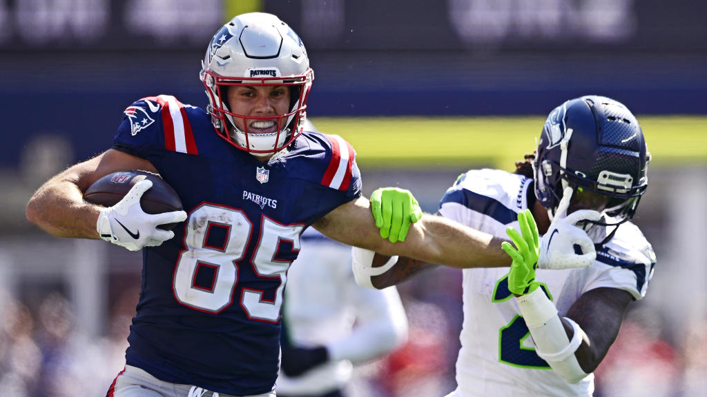 Ups & Downs: Henry's big day not enough for uneven Patriots offense in
loss to Seahawks