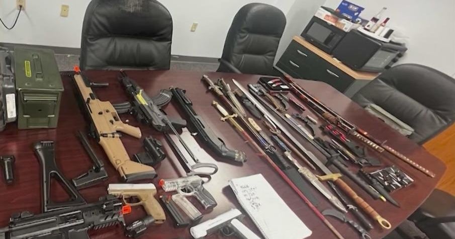 Florida middle school student is accused of threatening to carry out a school shooting Florida middle school student is accused of threatening to carry out a school shooting