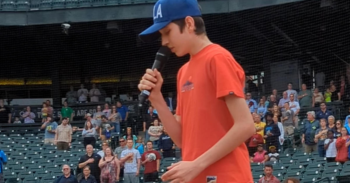 WATCH: South Carolina teen goes viral for his singing