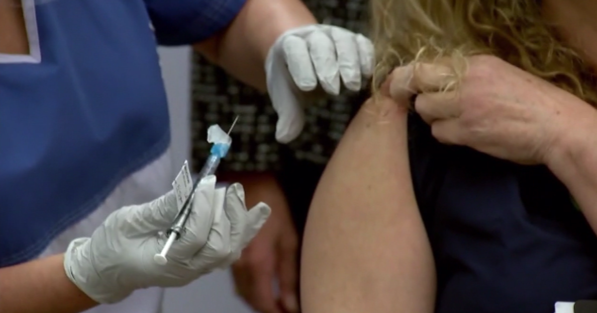 Be warned: check your insurance before getting a COVID-19 vaccination this year