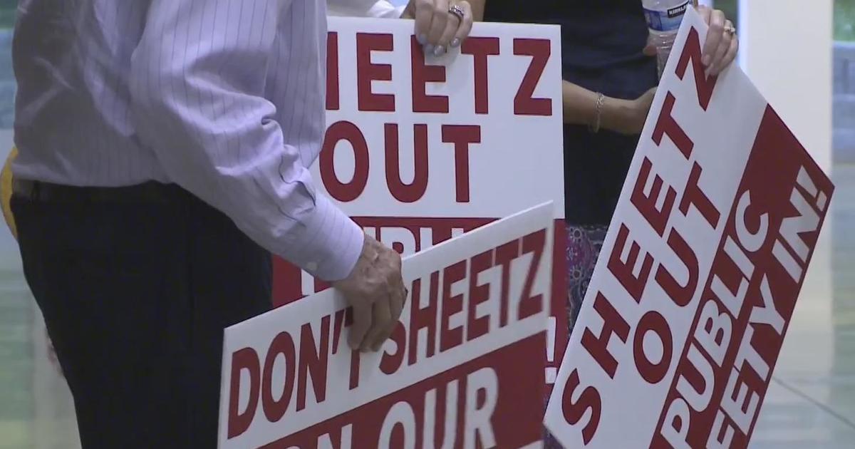 Farmington Hills residents protest proposed Sheetz location