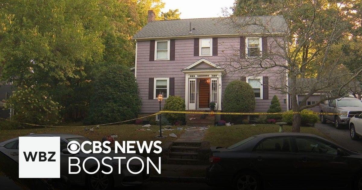 Man arrested after 2 people stabbed in Reading home - CBS Boston
