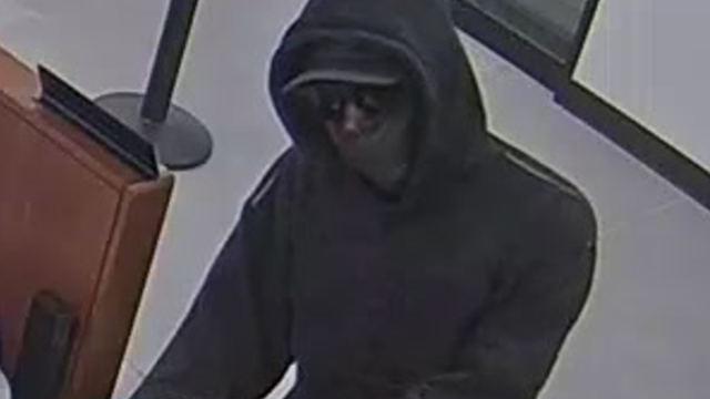 barrington-bank-robber-chase.png 