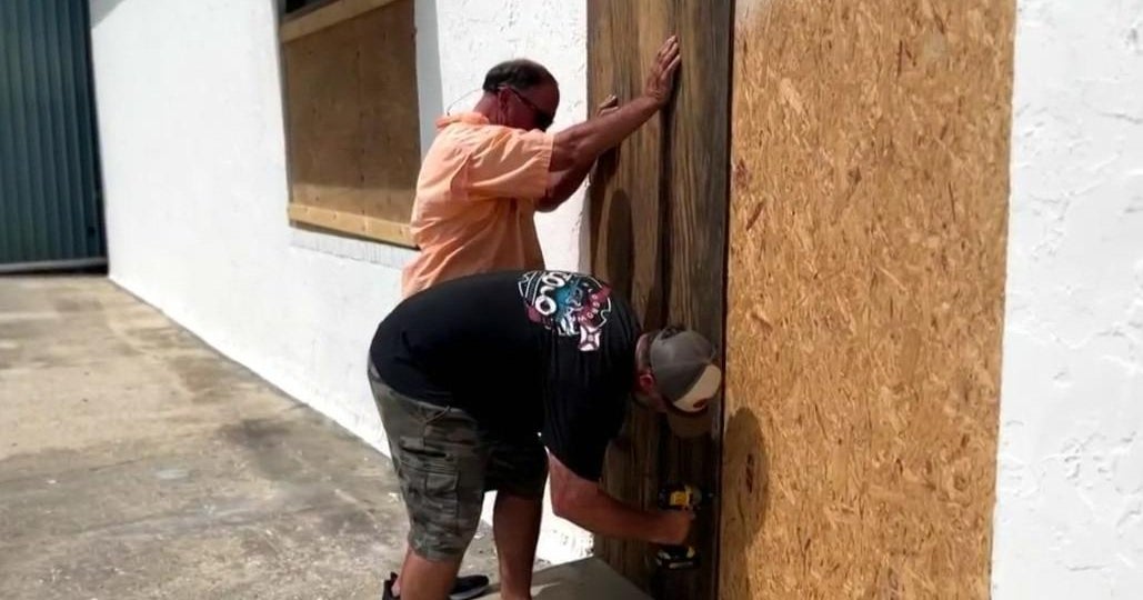 Florida Gulf Coast residents, businesses prepare for Hurricane Helene’s impact