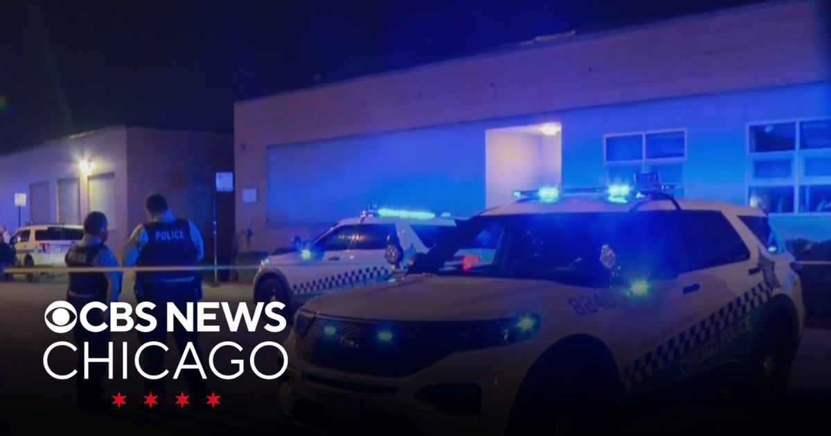 4 people wounded in mass shooting outside Chicago recording studio ...