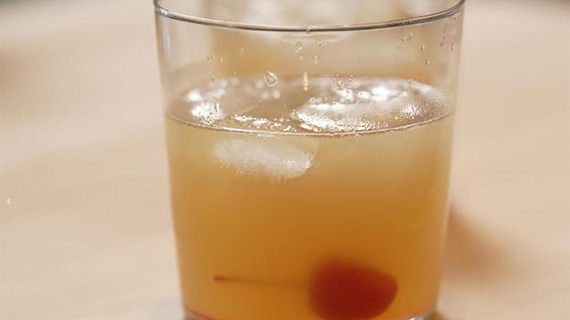 whiskey-sour.jpg 