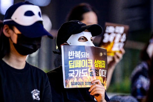 640px x 427px - South Korea set to criminalize possessing or watching sexually explicit  deepfake videos - CBS News