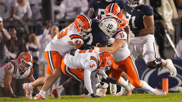 COLLEGE FOOTBALL: SEP 28 Illinois at Penn State 