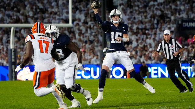 COLLEGE FOOTBALL: SEP 28 Illinois at Penn State 