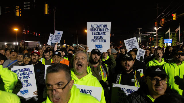 US Dockworker Strike Shutters Eastern And Gulf Coast Ports 