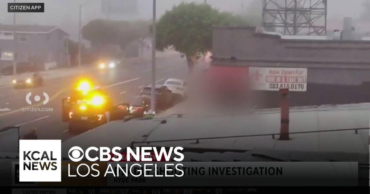 Hyde Park sidewalk shooting leaves one dead, another wounded - CBS Los ...