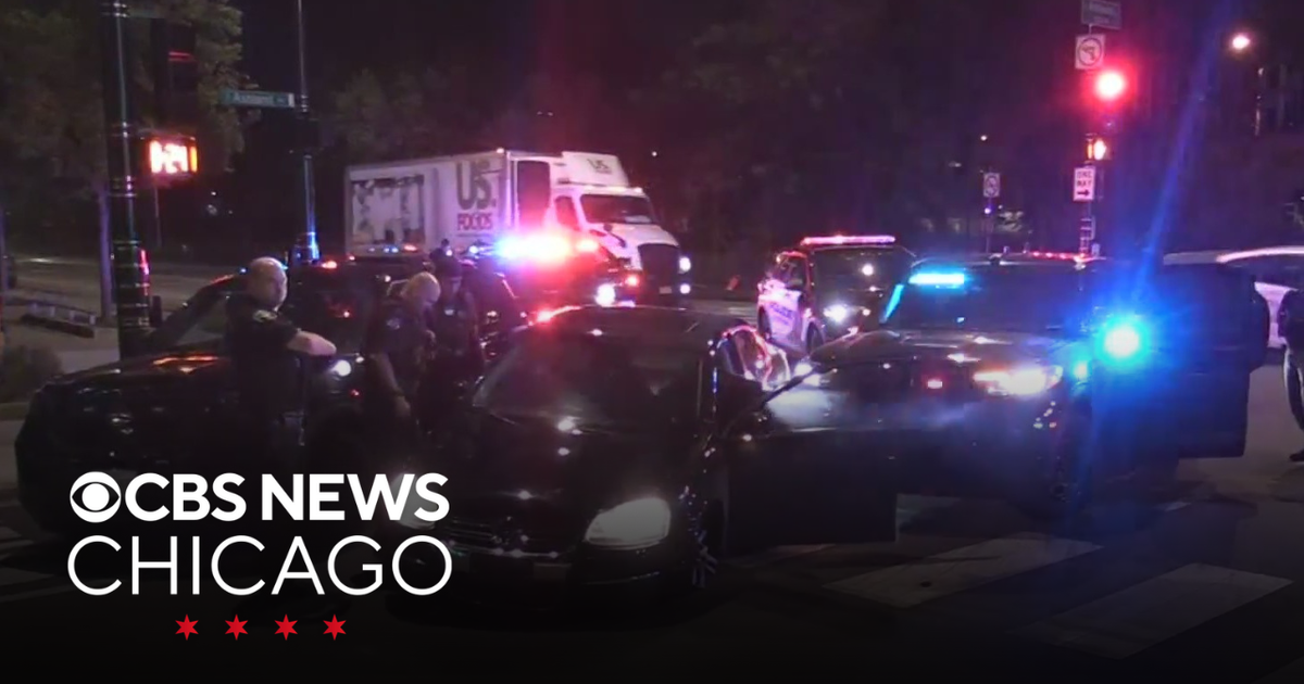 2 suspects arrested after car chase on Eisenhower Expressway - CBS Chicago