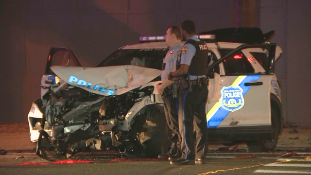 Philadelphia Police car involved in crash at 5th and Callowhill streets 