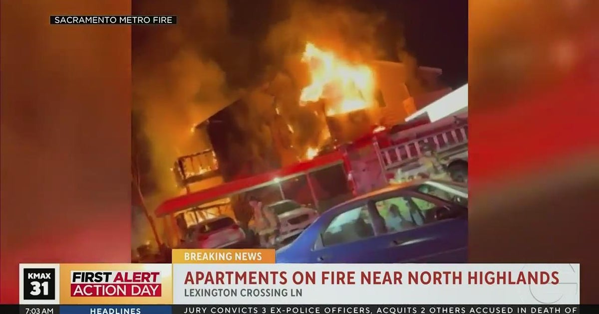 Apartment complex catches fire in North Highlands