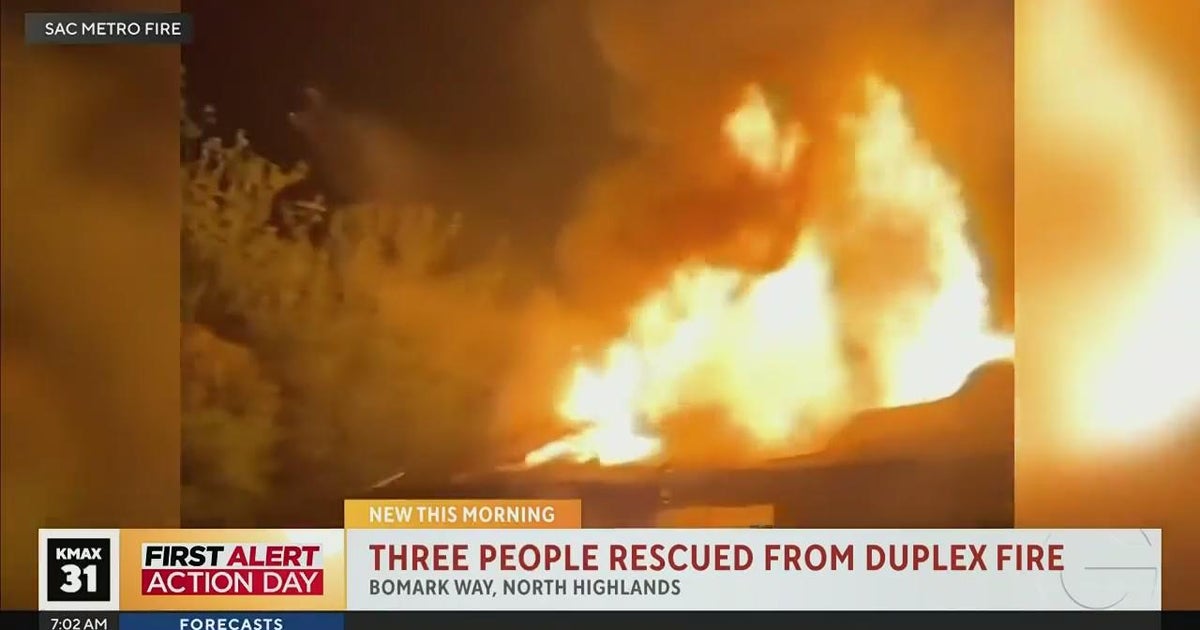 3 rescued from overnight duplex fire in North Highlands