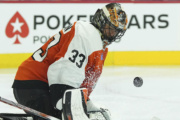 New York Islanders v Philadelphia Flyers 