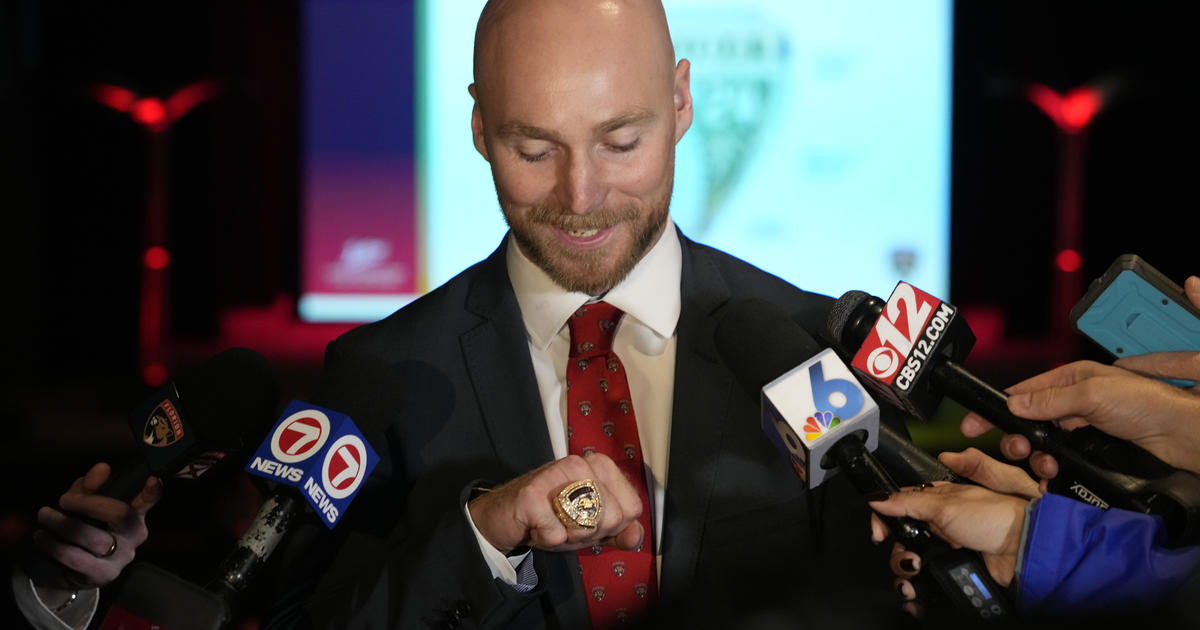 Panthers hand out Stanley Cup championship rings