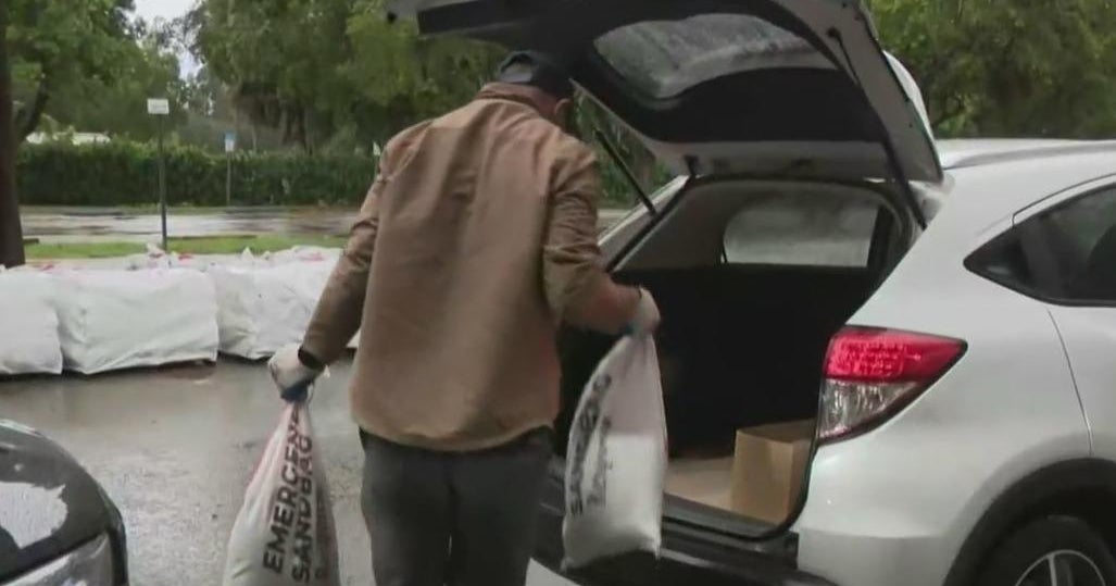 Several South Florida cities providing free sandbags ahead of Hurricane Milton impacts