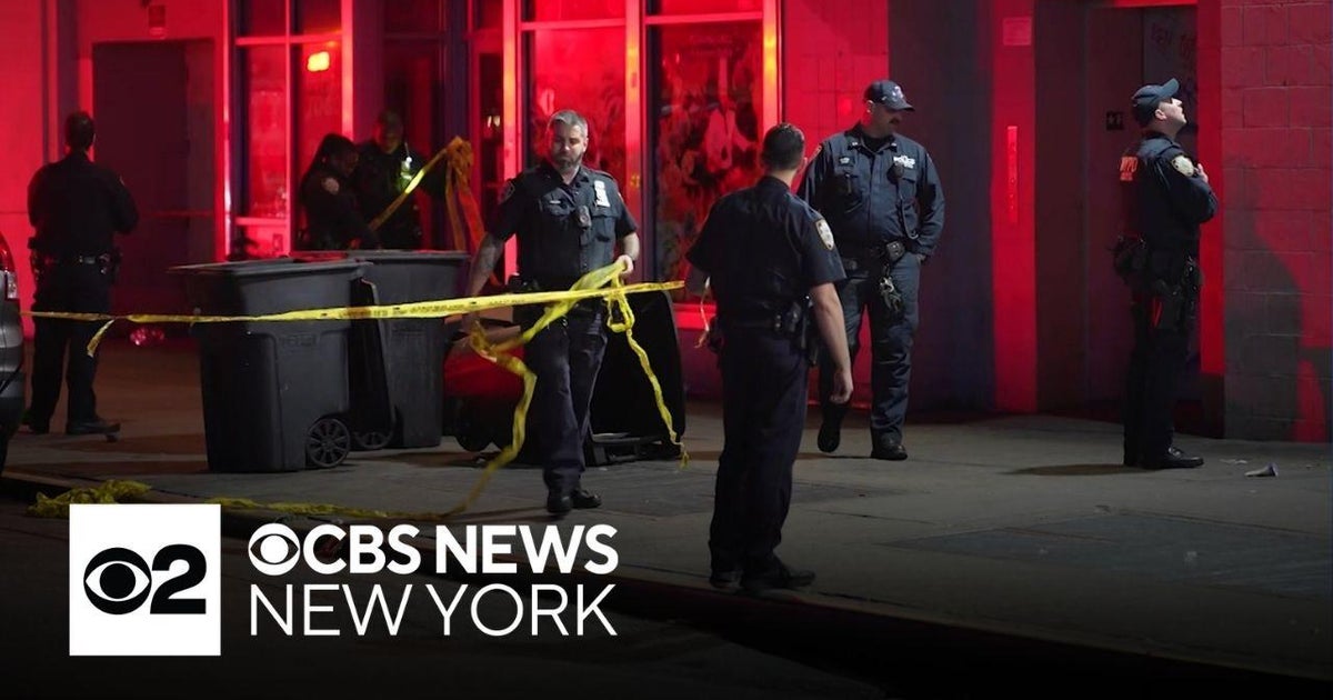 Man fatally shot outside Brooklyn supermarket, police say - CBS New York