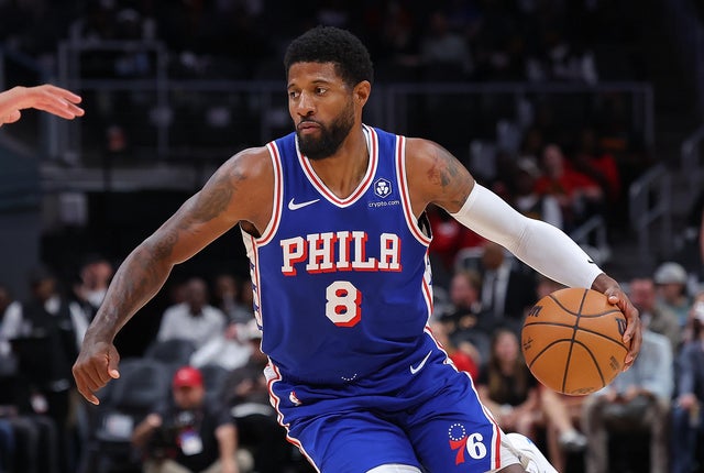 Paul George hyperextends left knee in Philadelphia 76ers