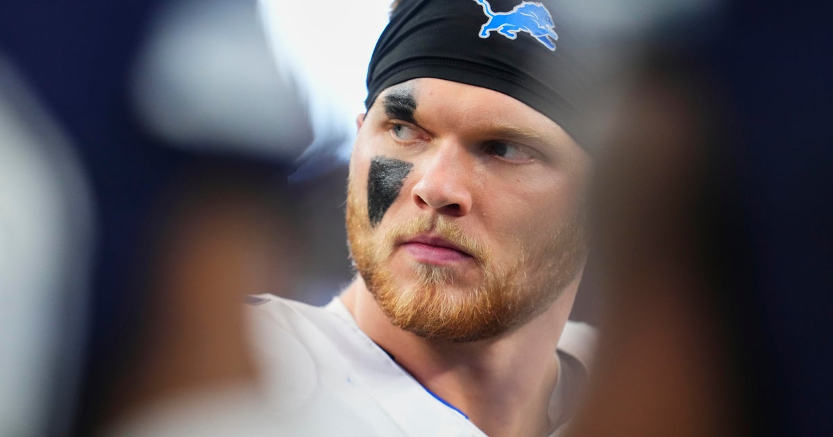 Aidan Hutchinson keeps focus on return to field during contract talks 