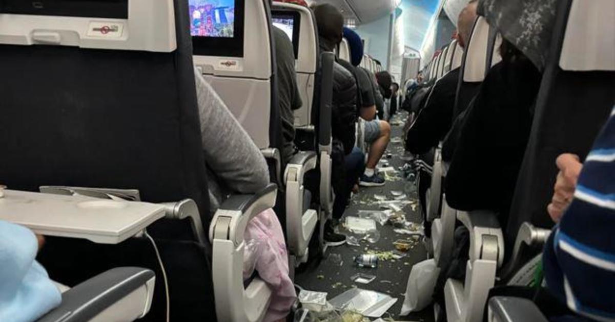 Photos show mess on Air Canada flight after turbulence sends passenger meals flying around the cabin