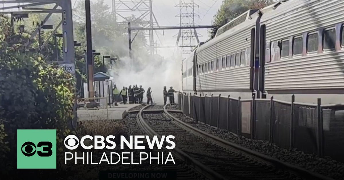 SEPTA train evacuated in Philadelphia after passengers see and smell