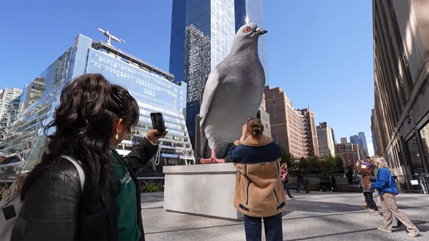 pigeon-statue-dinosaur-high-line.jpg 