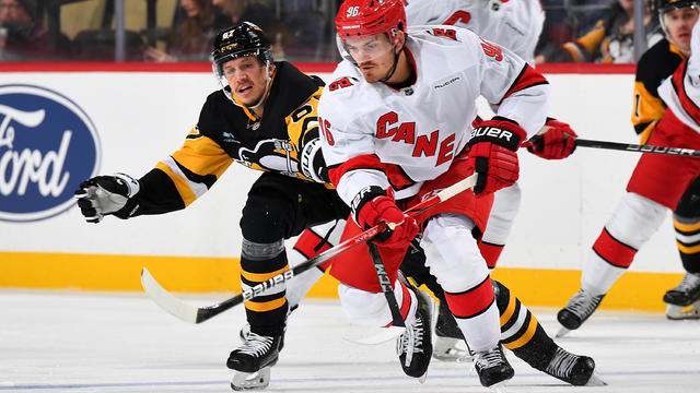 Carolina Hurricanes v Pittsburgh Penguins 