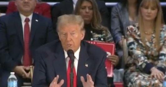 Trump convenes summit at his Doral golf course on Hispanic issues Trump convenes summit at his Doral golf course on Hispanic issues
