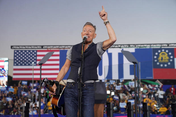 Bruce Springsteen at a rally for Democratic presidential nominee Vice President Kamala Harris i 