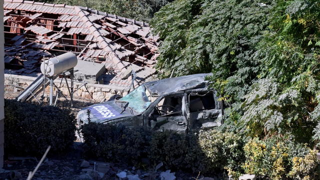 Israeli strike targets hotel housing journalists south of Lebanon, killing 3 