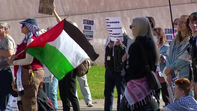 raw-sat-umn-pro-palestine-protest-broll-frankie-schwab-00-03-3011.jpg 