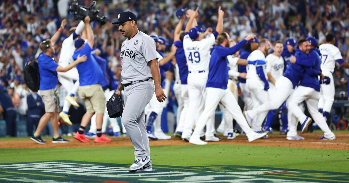 Yankees fall to Dodgers in 10th inning of World Series Game 1