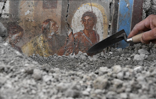 Ancient Pompeii site uncovers tiny house with exquisite frescoes 