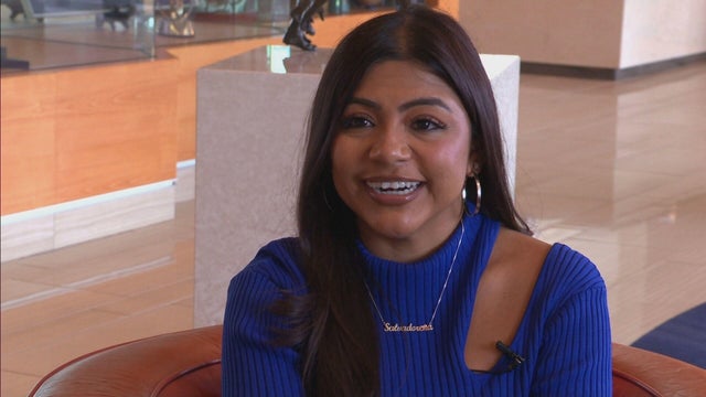 elisa-hernandez-denver-broncos-team-reporter-latina-culture-heritage.jpg 
