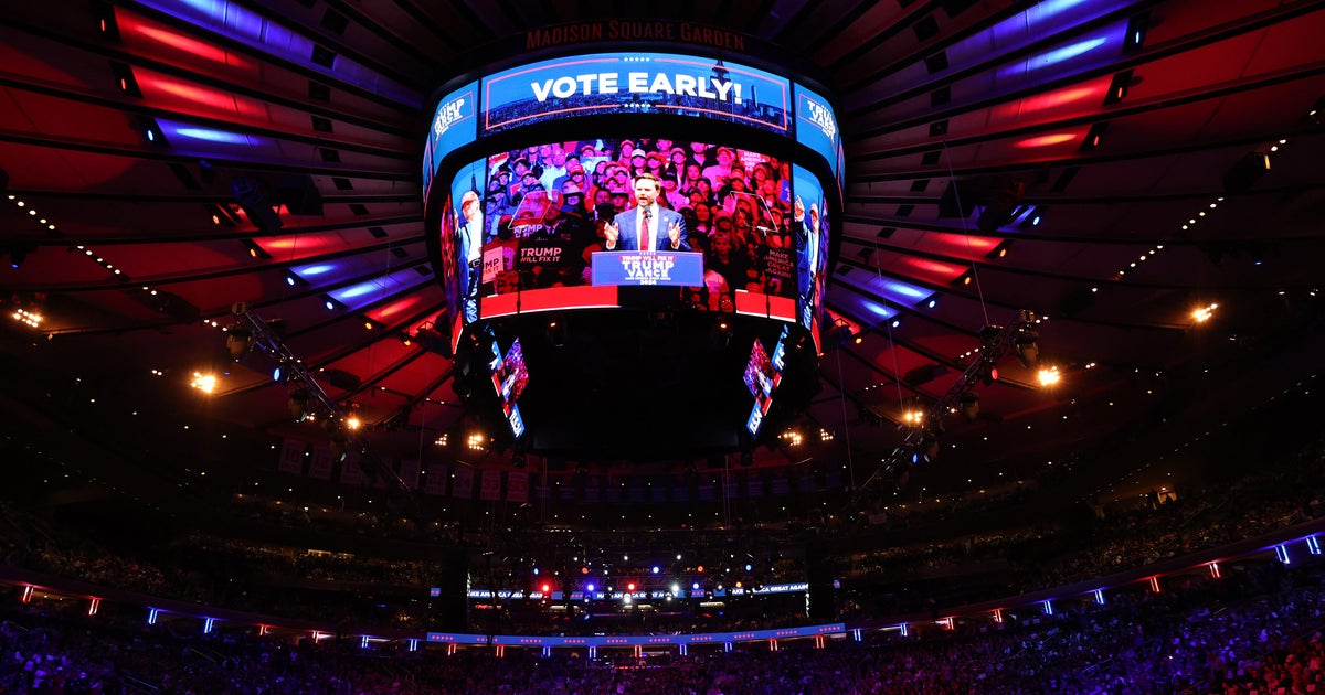 Donald Trump'ın mitingi büyük bir kalabalığı Madison Square Garden'a çekti
