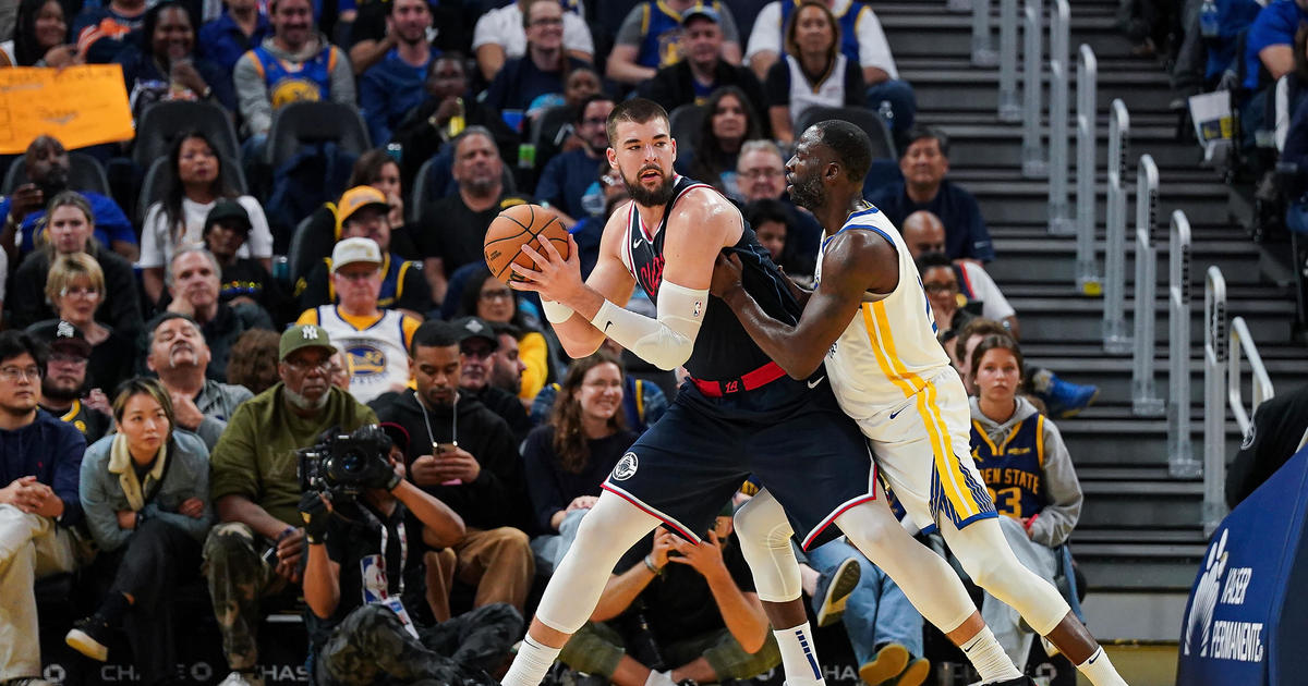 Zubac had 23 points and 18 rebounds as the Clippers held off the Warriors 112-104